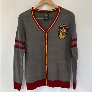 Harry Potter Gray and Red Gryffindor Sweater sz Small